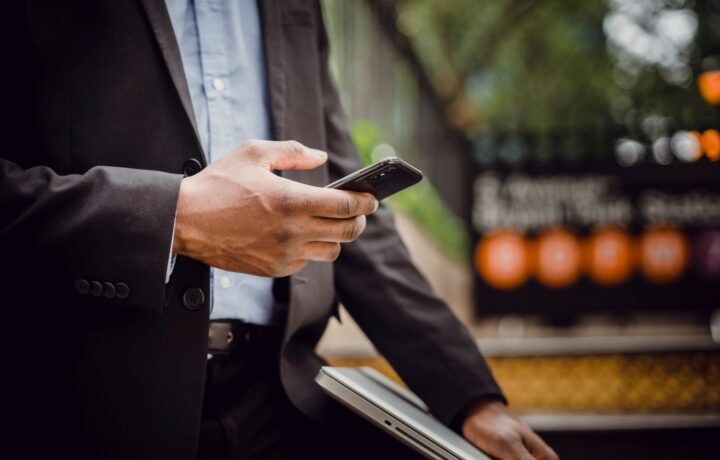 LinkedIn ile B2B Pazarlama: Karar Vericilere Ulaşmanın Yolu